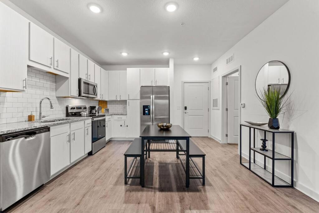 Complete Apartment ,10 Min To Parks Pets Allowed, Resort-Style Amenities Orlando Bagian luar foto