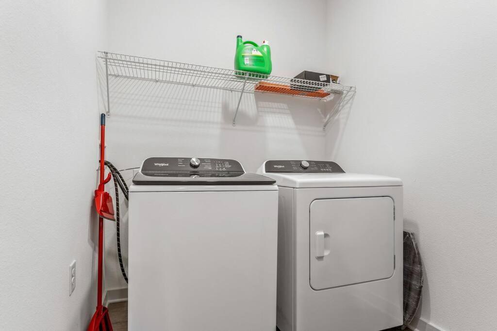 Complete Apartment ,10 Min To Parks Pets Allowed, Resort-Style Amenities Orlando Bagian luar foto