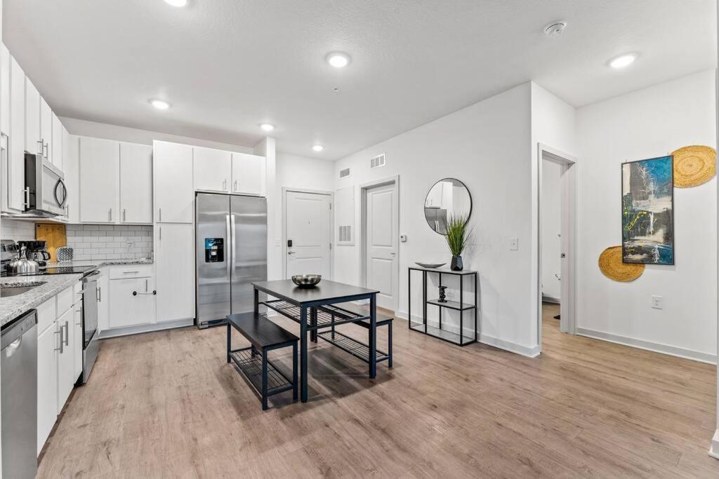 Complete Apartment ,10 Min To Parks Pets Allowed, Resort-Style Amenities Orlando Bagian luar foto